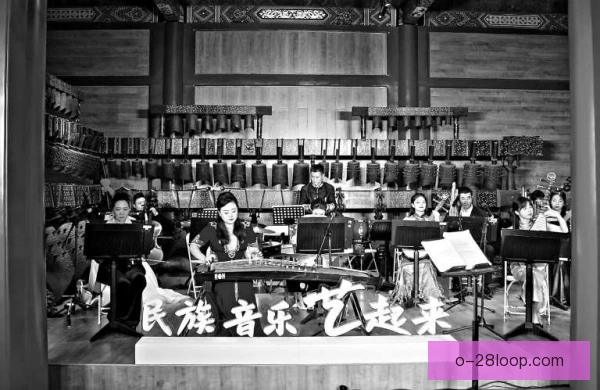 皇家社会看台歌声不断，主场氛围成球队后盾